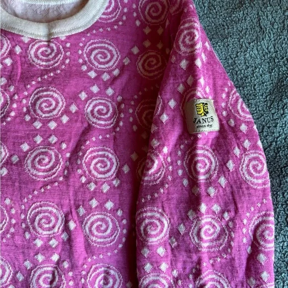 Janus Textured Merino Wool Top - Picture 2 of 5